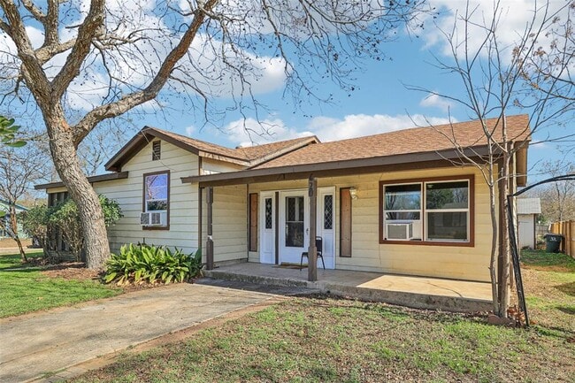 Building Photo - 620 Barbara Dr