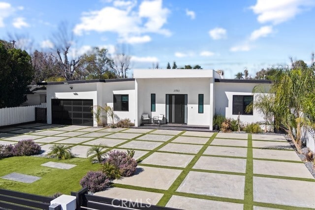 Foto del edificio - 23143 Leonora Dr