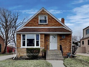 Building Photo - 8127 N Octavia Ave