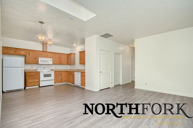 Foto del edificio - Charming 3-Bedroom Townhome in Prime Nampa...