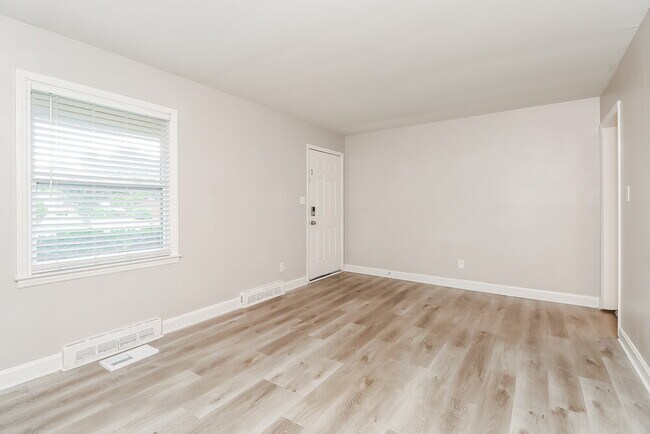 Foto del edificio - 4534 Hidden Valley Rd