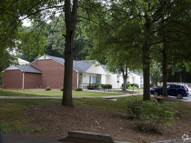 Building Photo - Woodridge Apartments