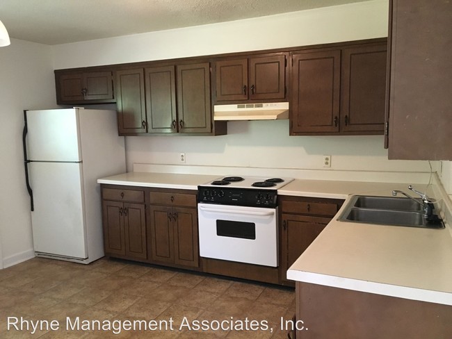 Building Photo - 1601 Trently Ct