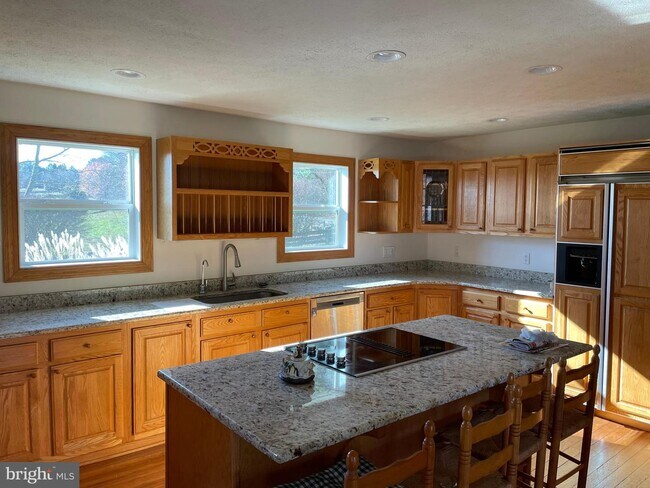 Building Photo - 1311 Ivy Hill Rd