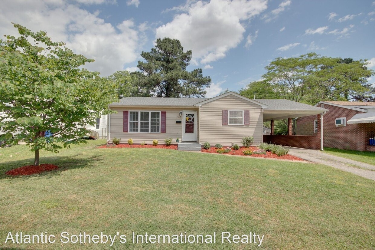Primary Photo - 3 br, 1 bath House - 1313 Great Bridge Blvd
