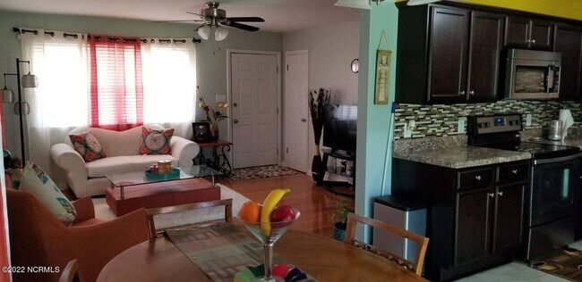 Foto del edificio - 1006 Onsville Dr