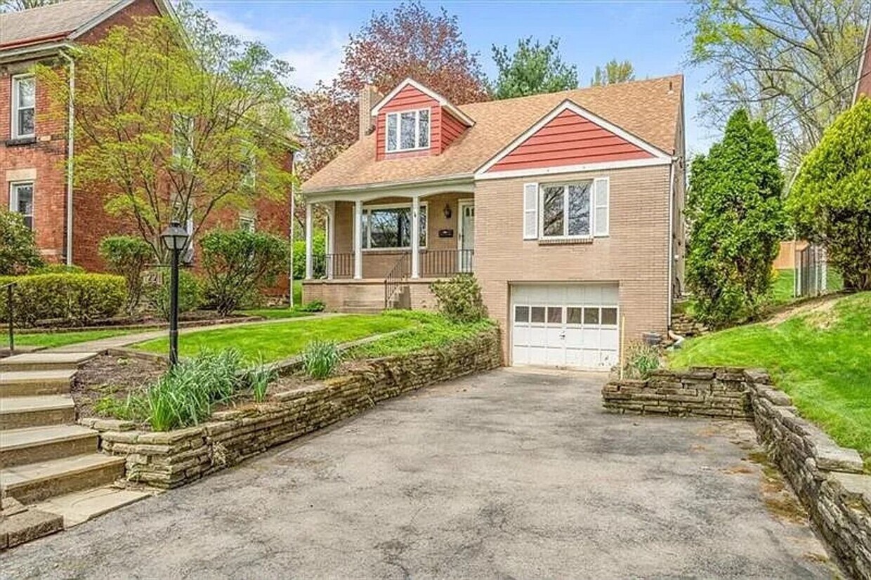 Foto principal - Charming 4 Bedroom 3 Bath house minutes wa...