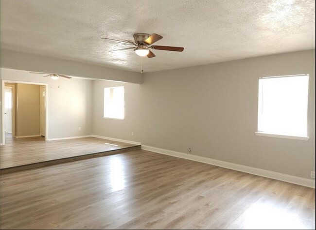 Foto del edificio - 12939 Scott St