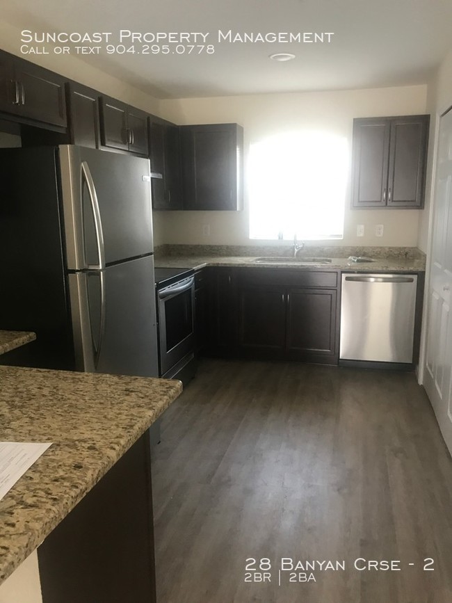 Building Photo - Brand NEW Triplex!