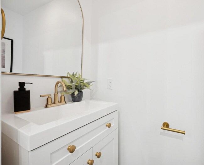 Foto del edificio - 2600 Webster St