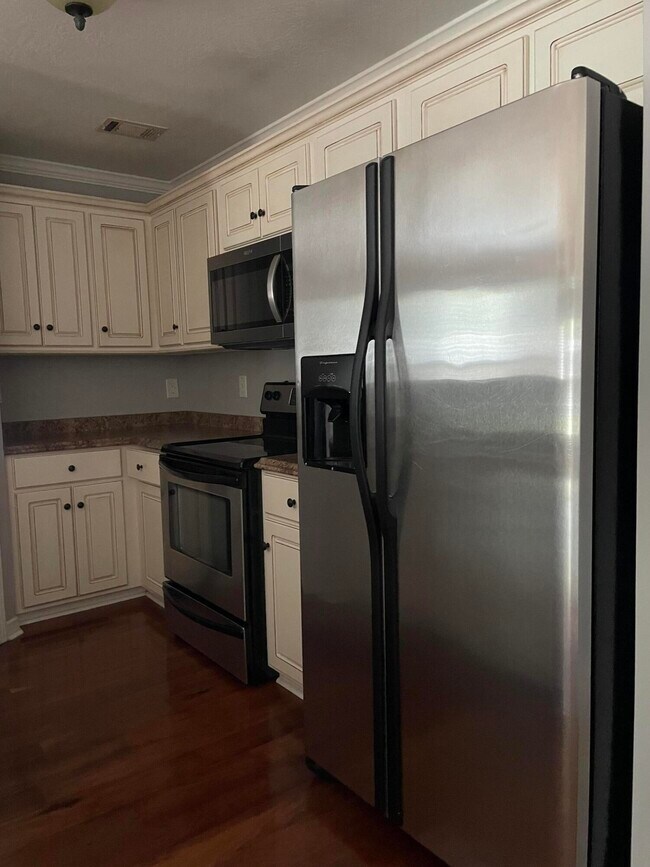 Foto del edificio - 108 Village Run