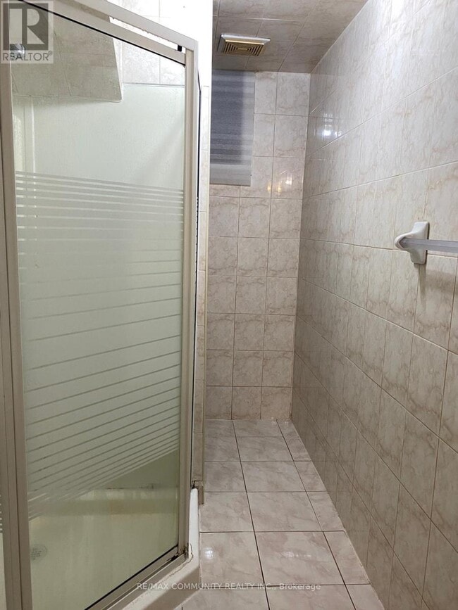 Building Photo - 42 Alrita Crescent