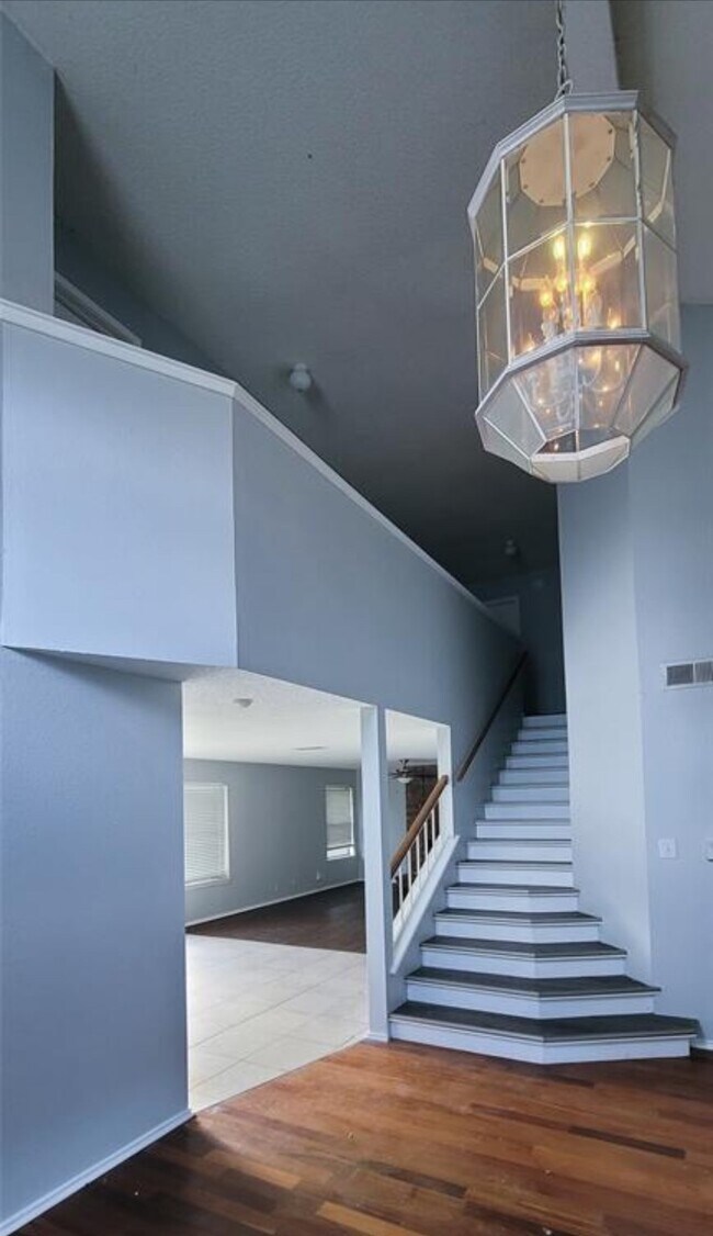 Building Photo - 7323 Sunscape Way