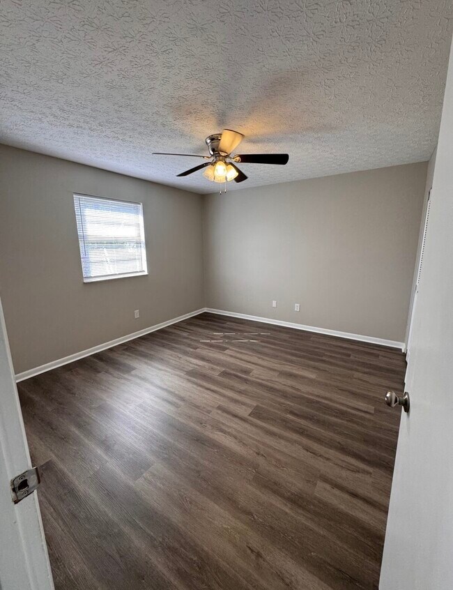 Building Photo - 4818 S 3rd St