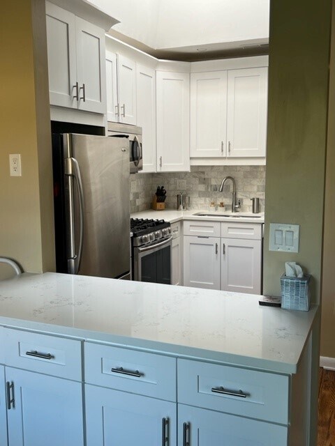 Foto del edificio - 4026 N Clarendon Ave