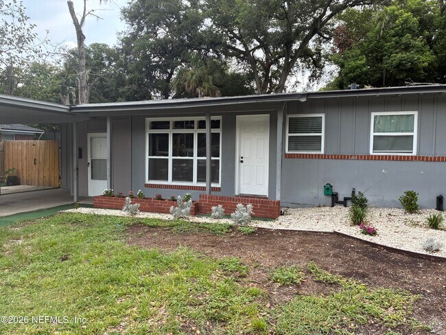 Building Photo - 1739 Cesery Blvd