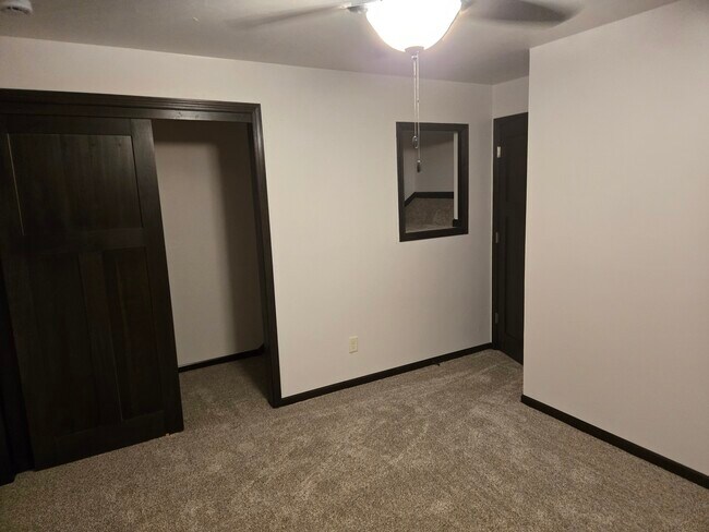 Foto del edificio - 773 Wanda Ave