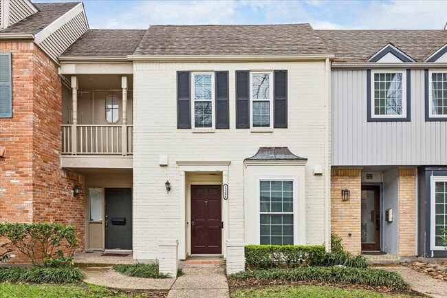 Building Photo - 13286 Trail Hollow Dr