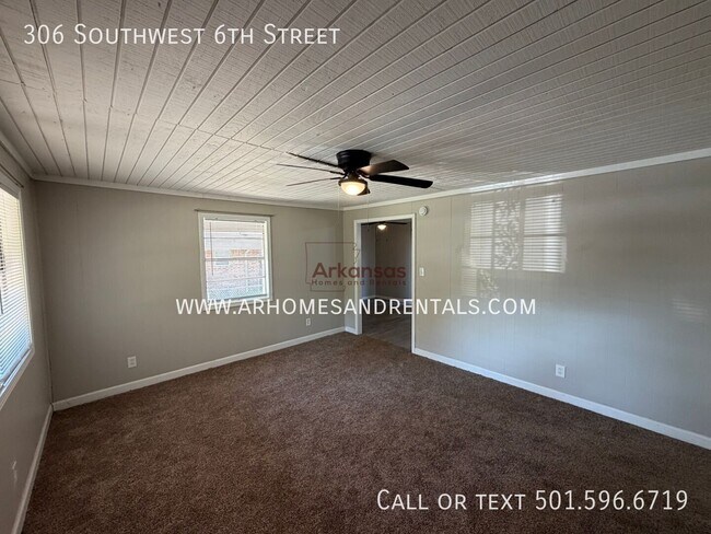 Foto del edificio - 306 SW 6th St