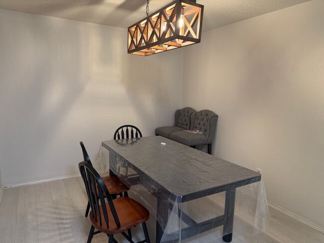 Foto del edificio - Room in House on Bandera St
