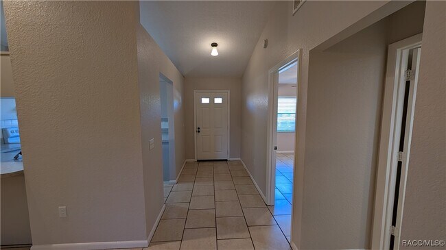 Foto del edificio - 5334 W Customer Ct