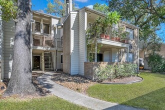 Building Photo - 3500 Tangle Brush Dr