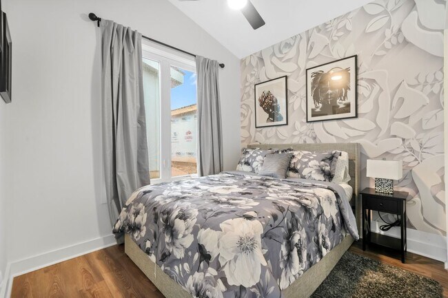 Foto del edificio - 6305 Shannon Pkwy