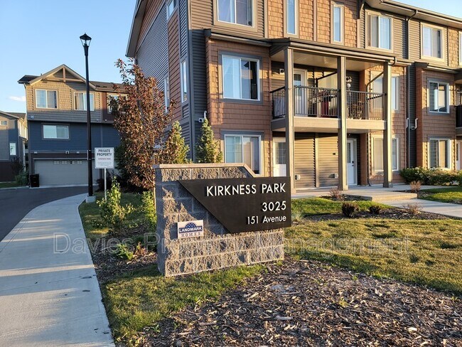 Photo du bâtiment - 3025-3151 151 Avenue Northwest