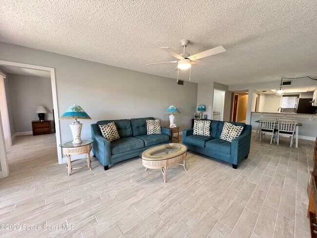 Foto del edificio - 8494 Ridgewood Ave