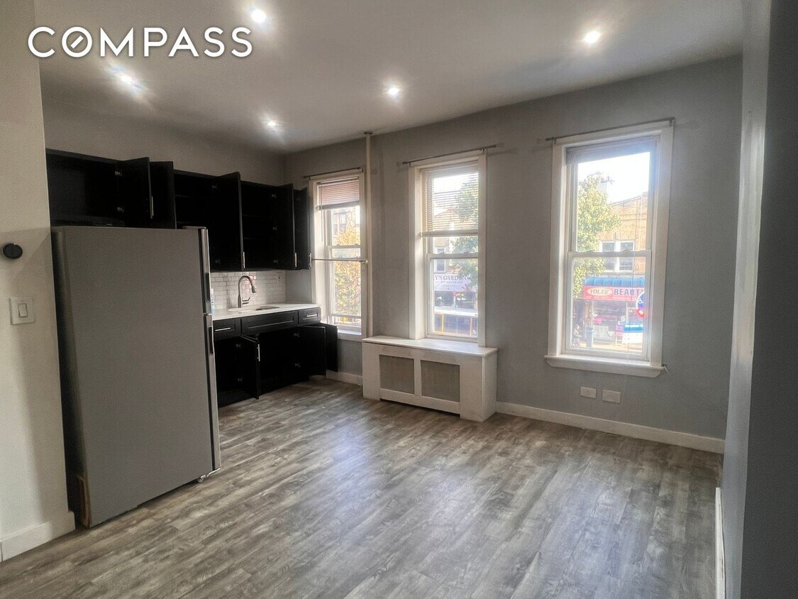 1218 Nostrand Ave. Unit 2, Brooklyn, NY 11225 Room for Rent in