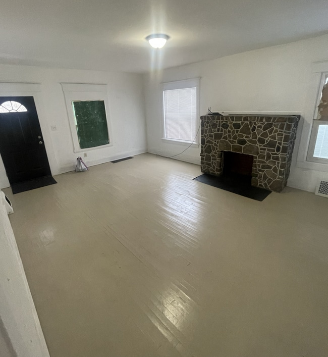 Sala de estar - 399 W Warren Ave