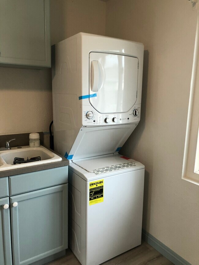 Building Photo - 5121 Dailey Ct