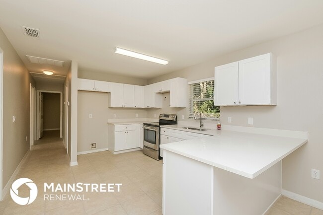 Building Photo - 1002 W Madison St