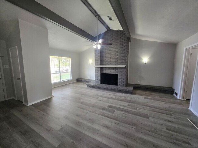 Foto del edificio - 13441 Blossomheath Ln