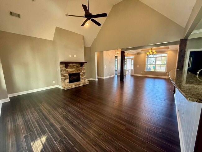 Building Photo - 4239 Windslow Dr