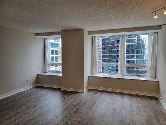 Foto del edificio - 512 N McClurg Ct