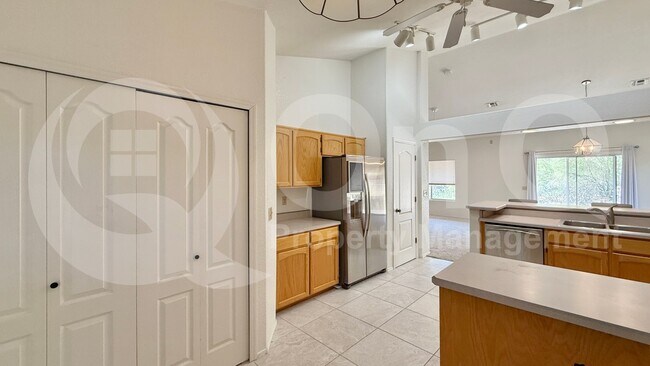 Building Photo - 824 S Saguaro Ridge Pl