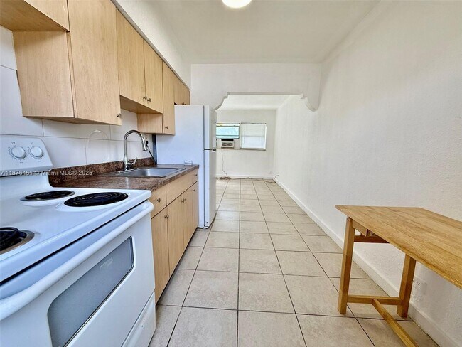 Foto del edificio - 715 SW 10th St