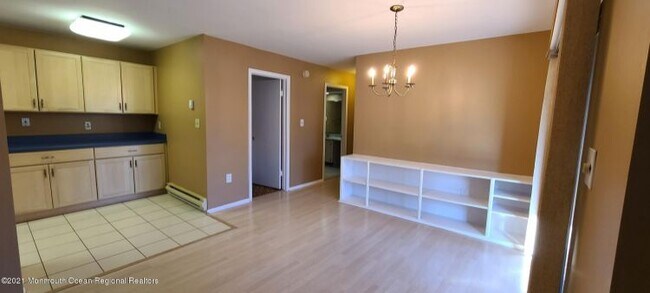 Building Photo - 179 Amberly Dr