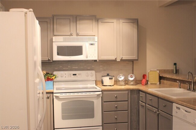 Foto del edificio - 1155 Princess Katy Ave