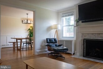 Building Photo - 2709 Oakford Rd