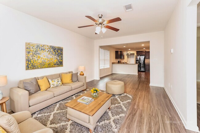 Foto del edificio - 16417 Waterbury Ln