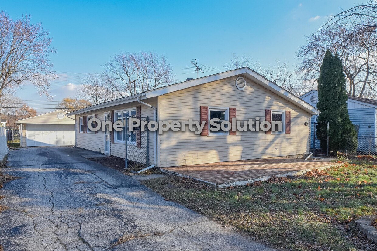 Foto principal - 6615 Rhode Island Ave