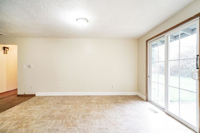 Foto del edificio - Available Beautiful Single-Level Home with Big Backyard in Tualatin! **HOLIDAY SPECIAL**