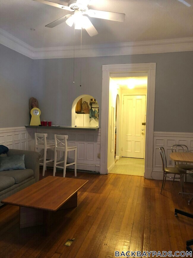 Foto del edificio - 290 Newbury St