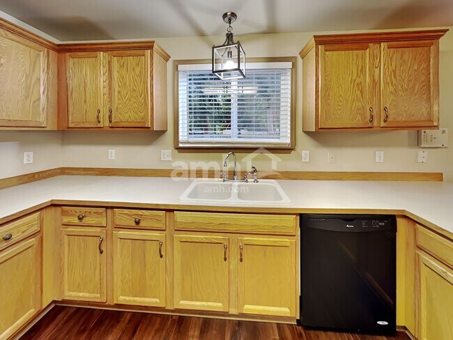 Building Photo - 5801 204th Street Ct E