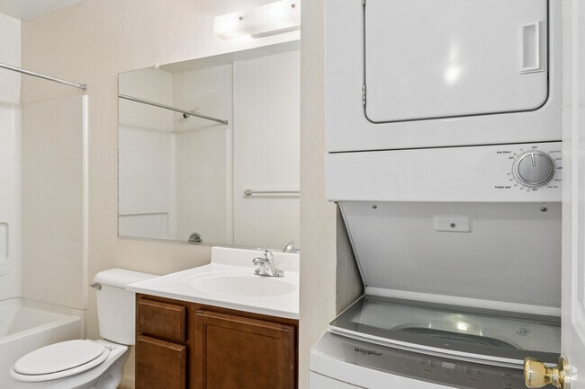Sandpiper - 2 habitaciones, 1 baño - 699 pies cuadrados - Baño / Lavandería - Pipers Landing Apartments