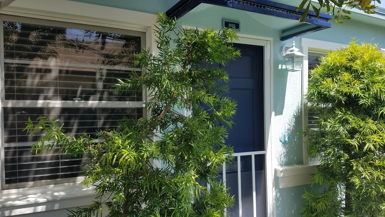 Front of unit - 2023 Ocean Park Blvd