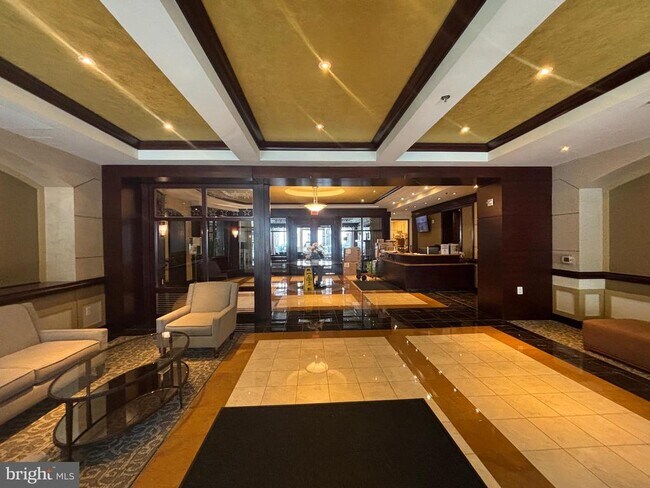 Foto del edificio - 888 N Quincy St