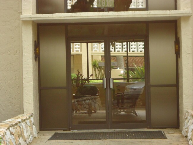 Foto del edificio - 1810 Sevilla Blvd W